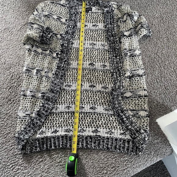 Black, Off White and Gold Sparkled Sweater - Picture 4 of 5